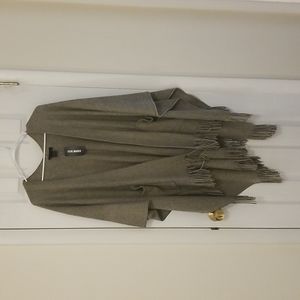 Steve Madden shawl